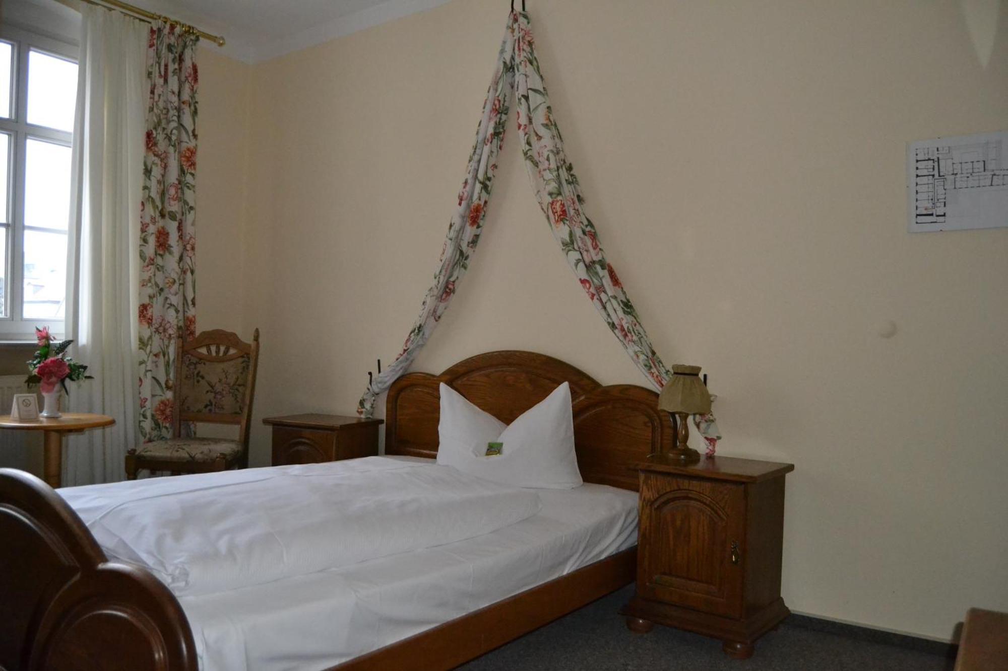 Hotel Anker Saalfeld Saale Δωμάτιο φωτογραφία