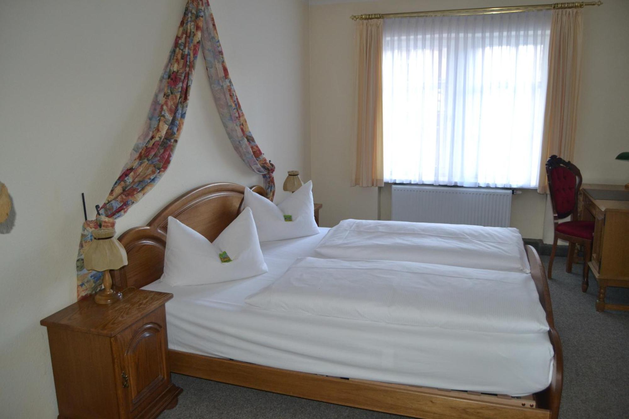Hotel Anker Saalfeld Saale Δωμάτιο φωτογραφία