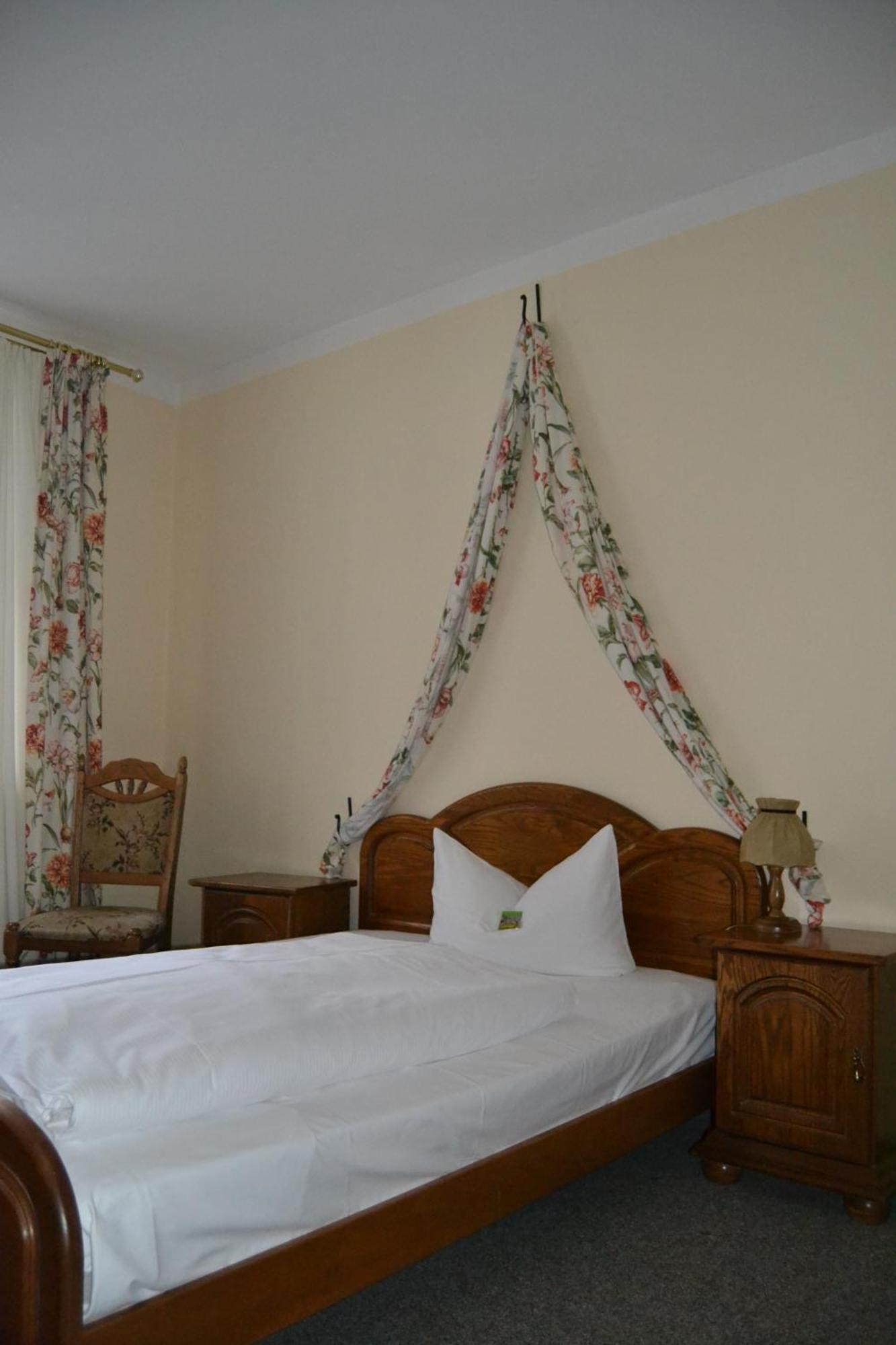 Hotel Anker Saalfeld Saale Δωμάτιο φωτογραφία